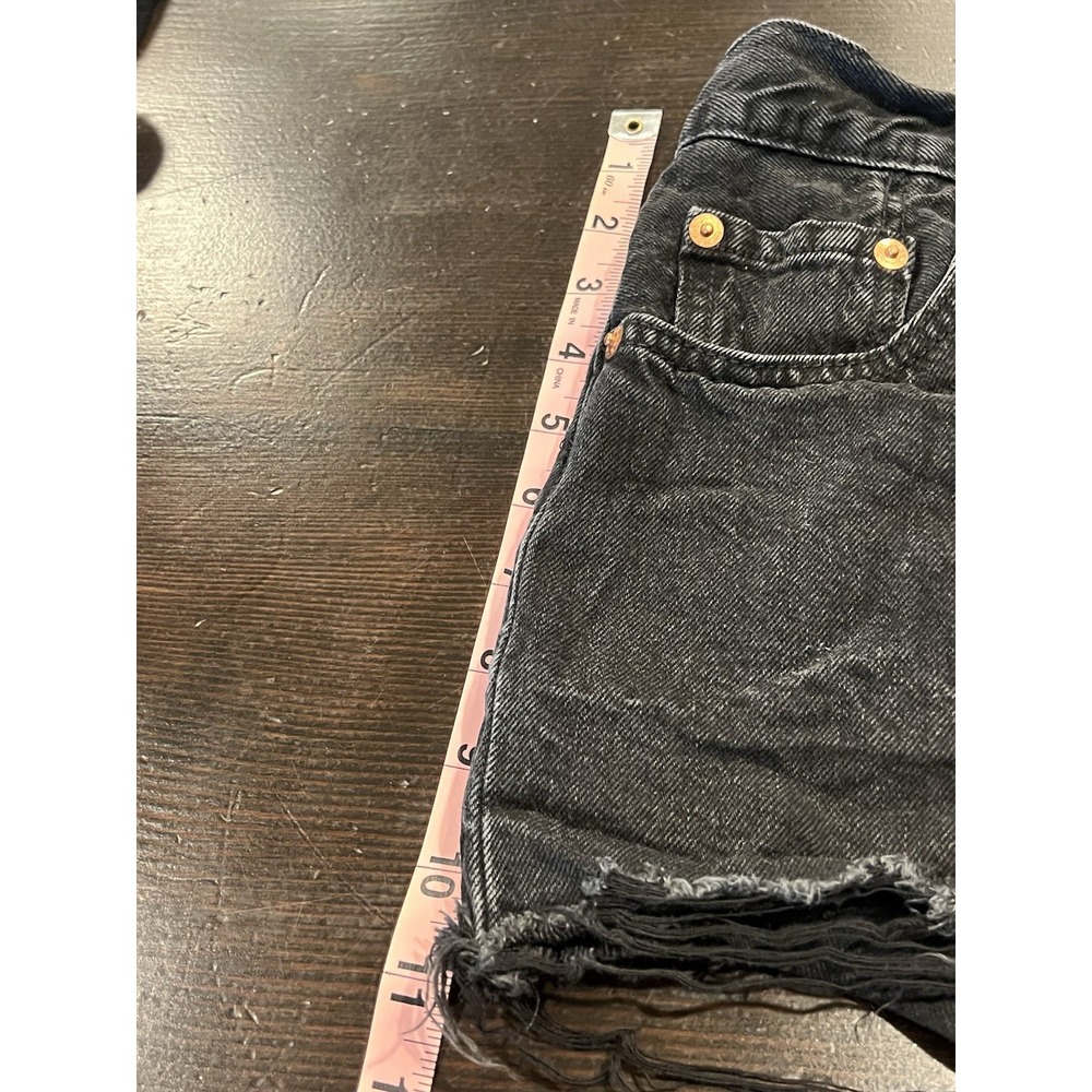 Levis 501 Cut Off Shorts Womens 26 Black Denim Frayed Beach Streetwear Casual - Picture 13 of 16